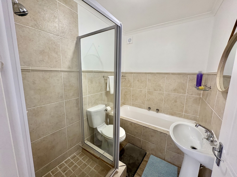 To Let 2 Bedroom Property for Rent in Big Bay Western Cape